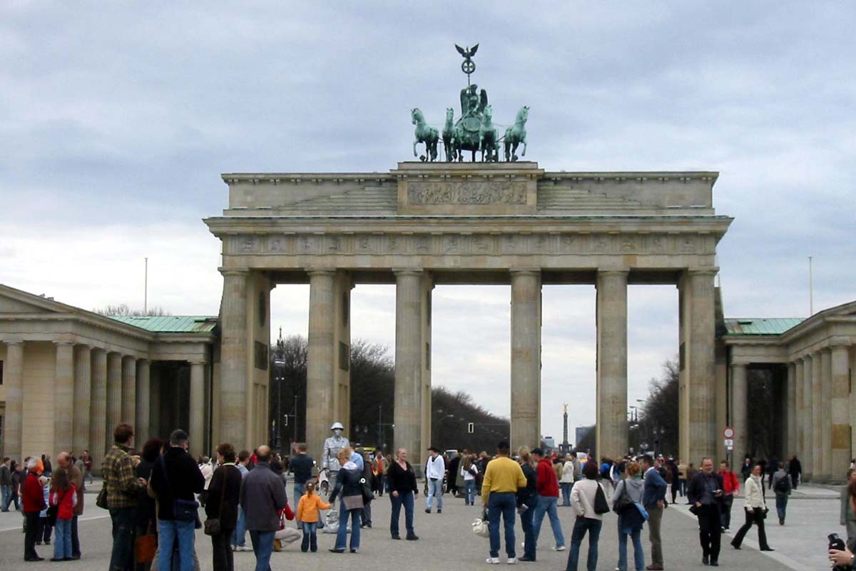 Taxi in Wannsee Berlin Brandenburger Tor
